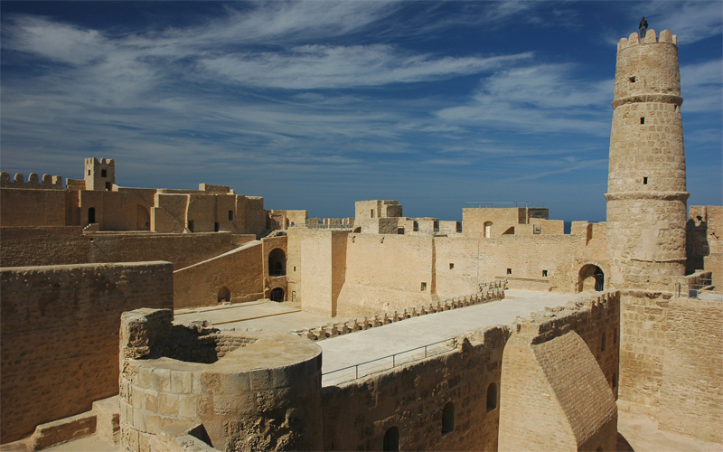 Крепость Рибат Хартема в Монастире, реферат достопримечательности Туниса