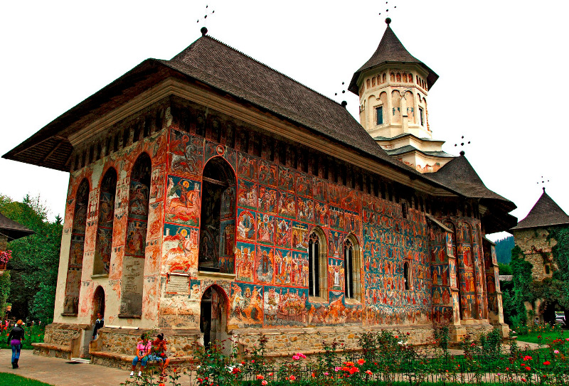 Монастыри Южной Буковины, реферат по теме достопримечательности Румынии