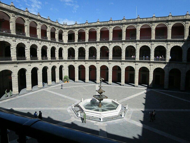 Национальный дворец, Мехико интересные и красивые места