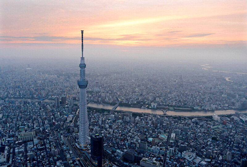 Токийская башня и Небесное дерево Токио