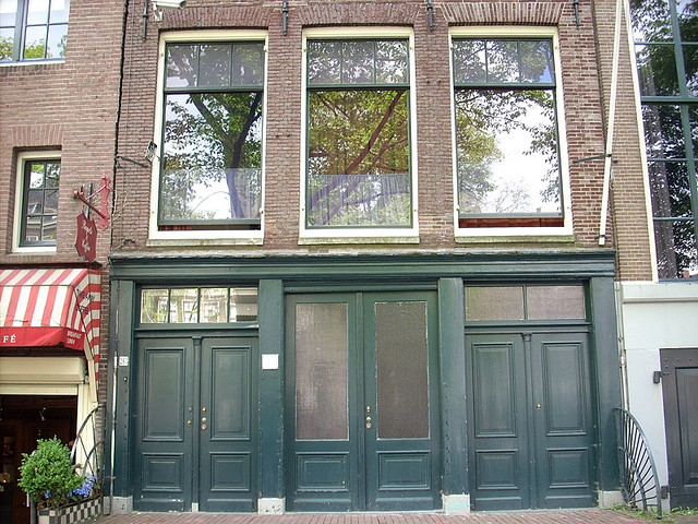 Дом Анны Франк достопримечательность Амстердама
