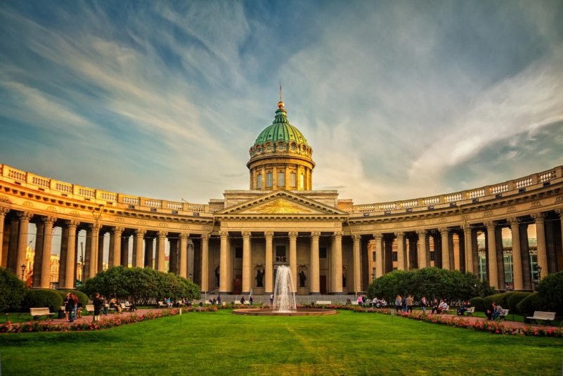 Казанский собор достопримечательность Санкт-петербурга