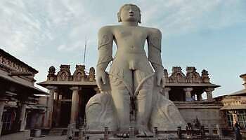 Статуя Гоматешвара
