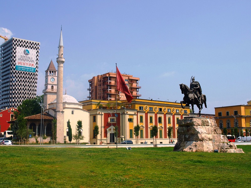 Tirana, главные достопримечательности Албании
